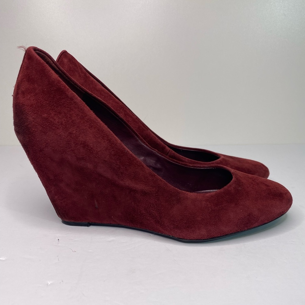 Via Neroli Marlene Wedges size 9
